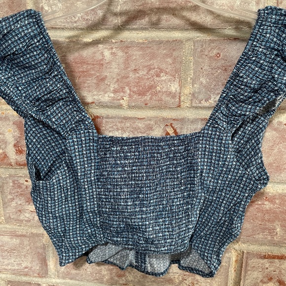 Crop Top Tilly’s New with tags front button blue plaid size small cropped top - Picture 5 of 6